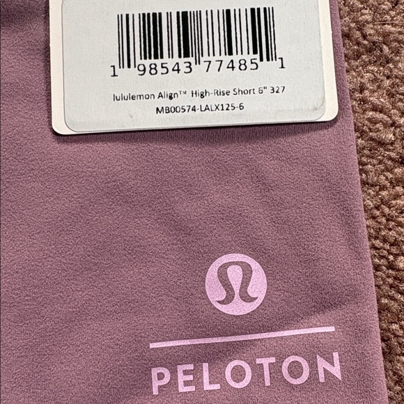 Lululemon Align HR bike shorts size 6 NWT - Picture 3 of 3
